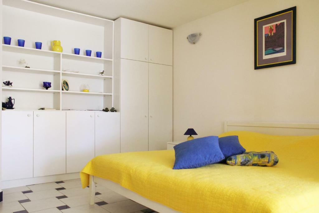 Apartments Nejasmic - Little House For Peaceful And Domestic Vacation Bol Exterior foto